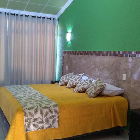 Villa Victoria Piramides San Martín de las Pirámides Екстериор снимка